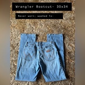 Women’s Wrangler Bootcut Jeans